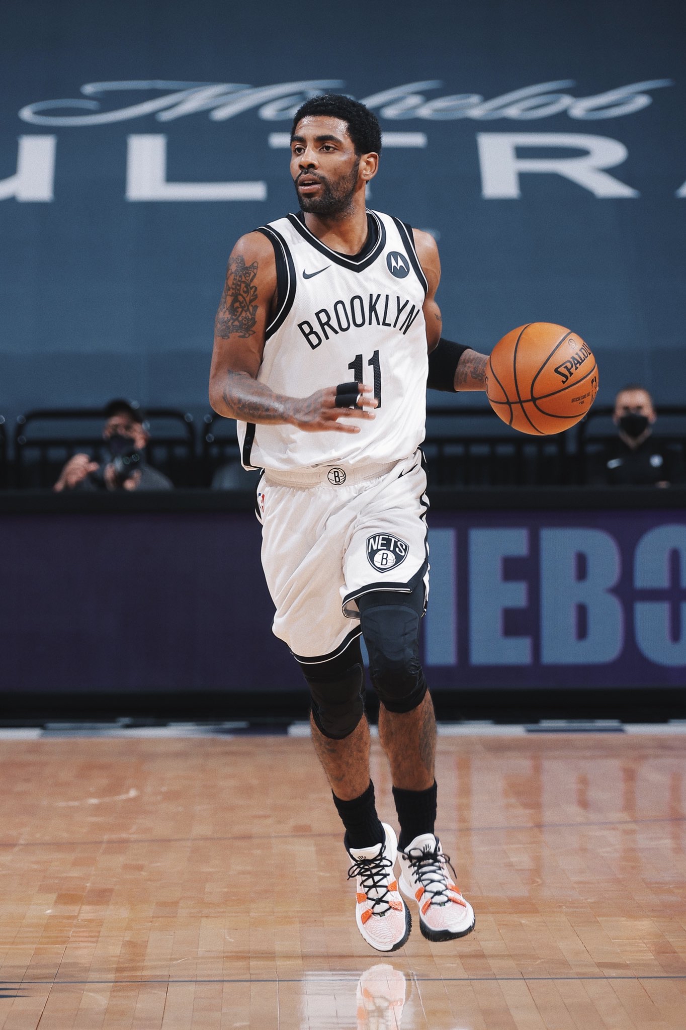 哈登爆砍55分刷新队史纪录 快船客场擒黄蜂终结三连败